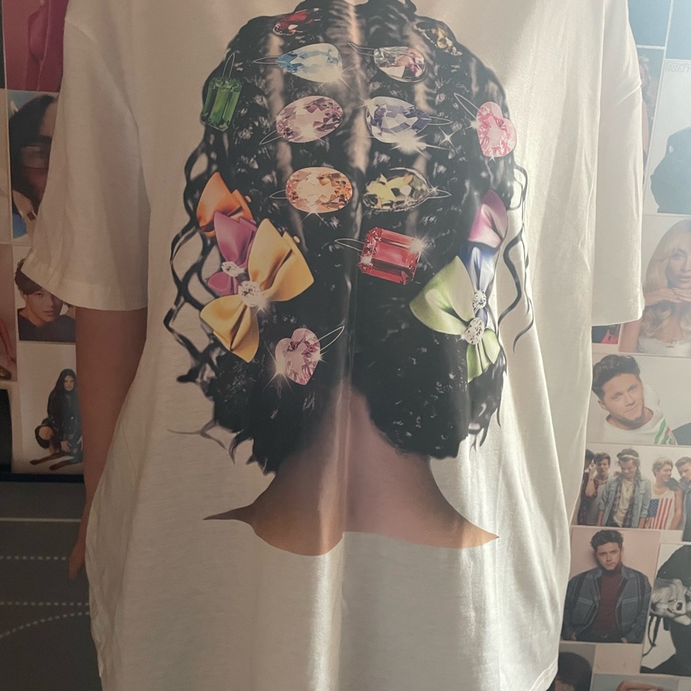 Graphic T-Shirt with Colorful Hair Accessories Design